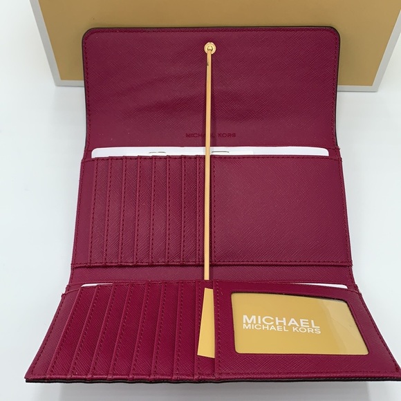 MICHAEL KORS JET SET TRAVEL LG TRIFOLD MAGENTA - Picture 8 of 16